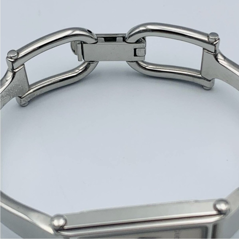 Gucci Silver Rectangular Watch - Picture 7 of 14